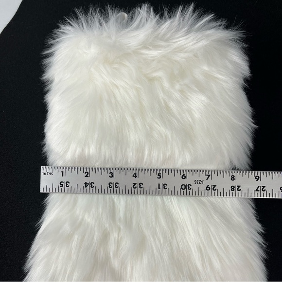 Nicole Miller Home Faux Fur Stocking White Ivory RN 75343 - Picture 8 of 13